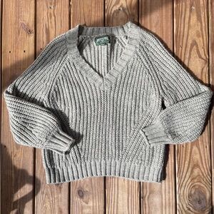 American Eagle Chunky Knit V-Neck Sweater Size M Gray